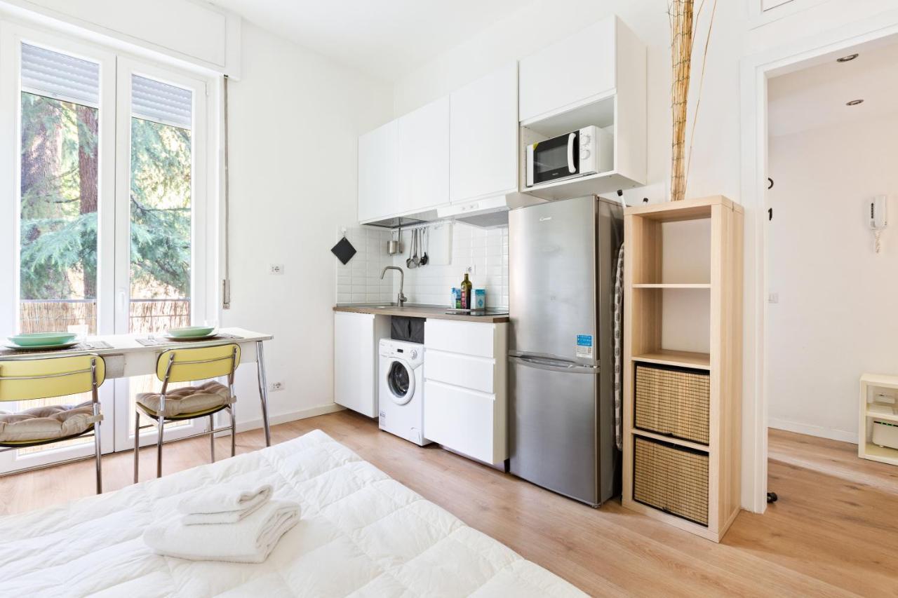 Milano Famagosta Cosy Studio Exteriör bild
