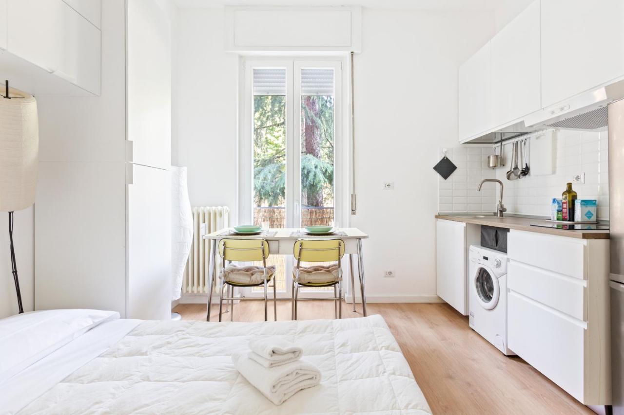 Milano Famagosta Cosy Studio Exteriör bild
